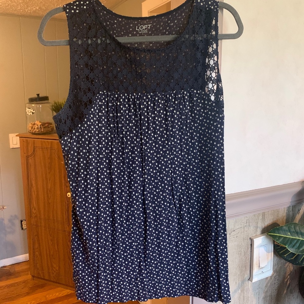 Loft lace tank top size large